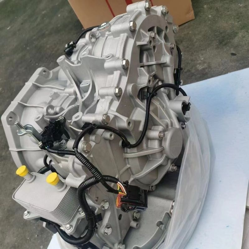 En haut, le DFSK Edge 1.5T 2WD VT5 CVT Assemblage de transmission automatique pour le FENGGUANG II MPV