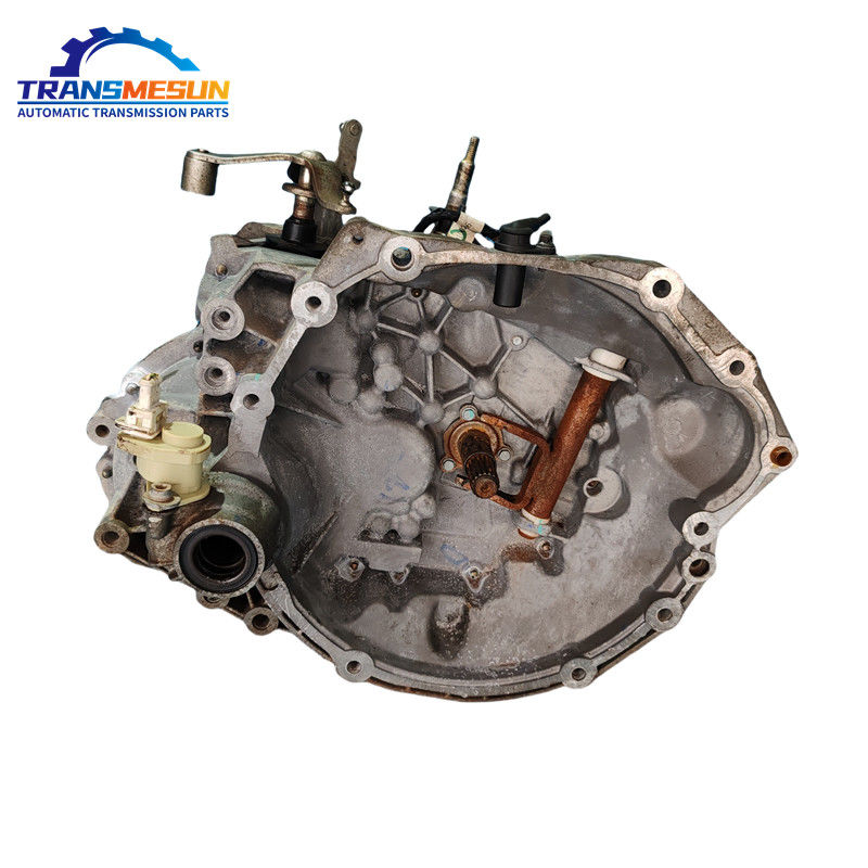 Le système de transmission manuelle à 5 vitesses MA5 est utilisé pour le DONGFENG FENGSHEN 2013-2016 A30 S30 A60 1.5L