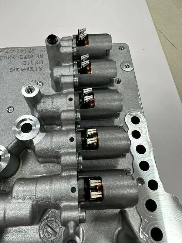 nouveau supprimer MPS6 6DCT450 6DCT451 Assemblage de carrosserie de vanne n'inclut pas le module de commande pour assemblage de carrosserie de vanne2006-2018 XC60 1.6T 2.0T