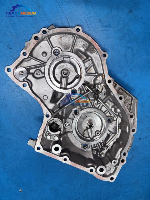 Couvercle arrière du carter de transmission CVT K114 avec cinq trous de fixation pour la transmission CVT 2.0L du modèle Toyota C-HR 2019.